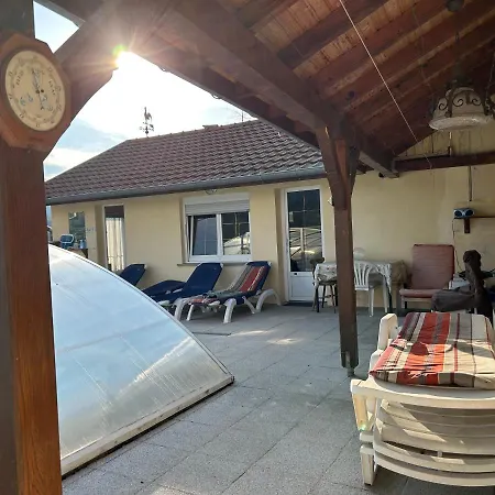Konukevi 2 A 4 Pers Dans Maisonnette Piscine Chambre Double Salle De Bain Privatif Saint-Amarin